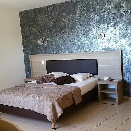 Le Toukan Hotel *